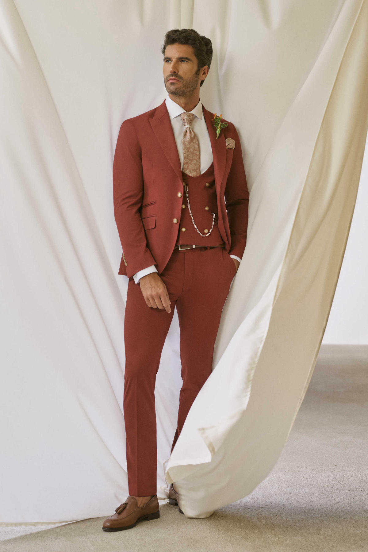  Produto: FATO20104, Categoria: Fatos de noivo, Ano: 2025, Marca João Vilas Boas