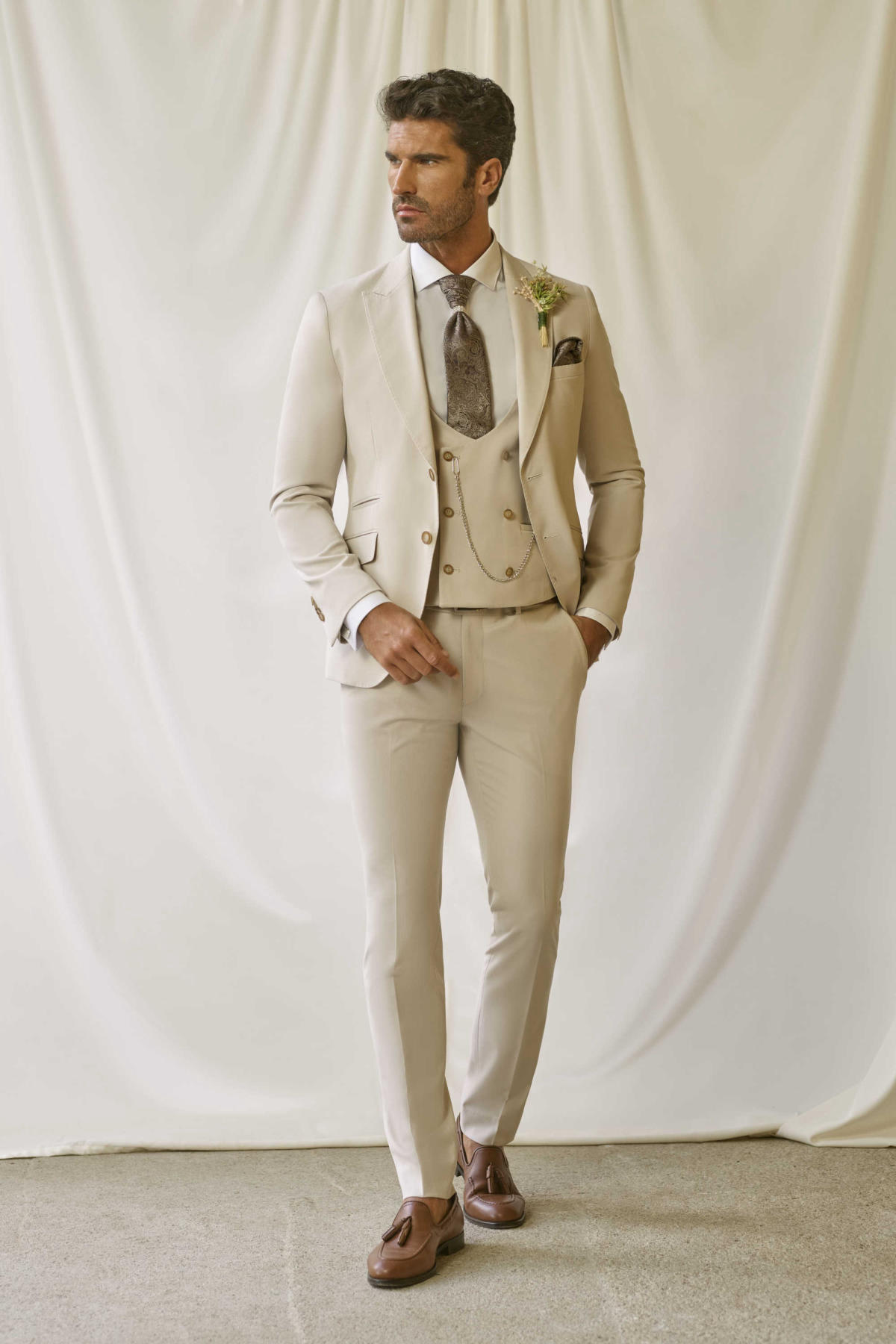  Produto: FATO20144, Categoria: Fatos de noivo, Ano: 2025, Marca João Vilas Boas