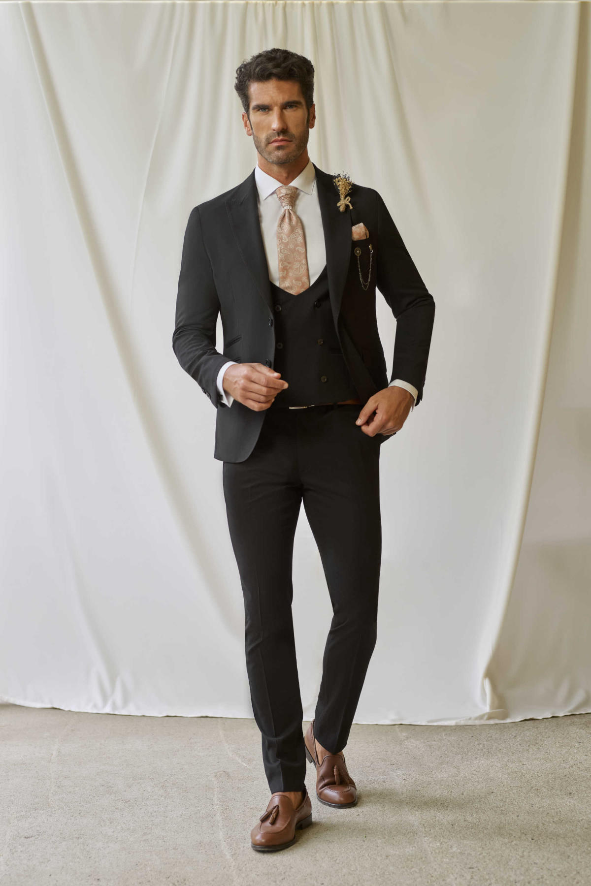  Produto: FATO20154, Categoria: Fatos de noivo, Ano: 2025, Marca João Vilas Boas