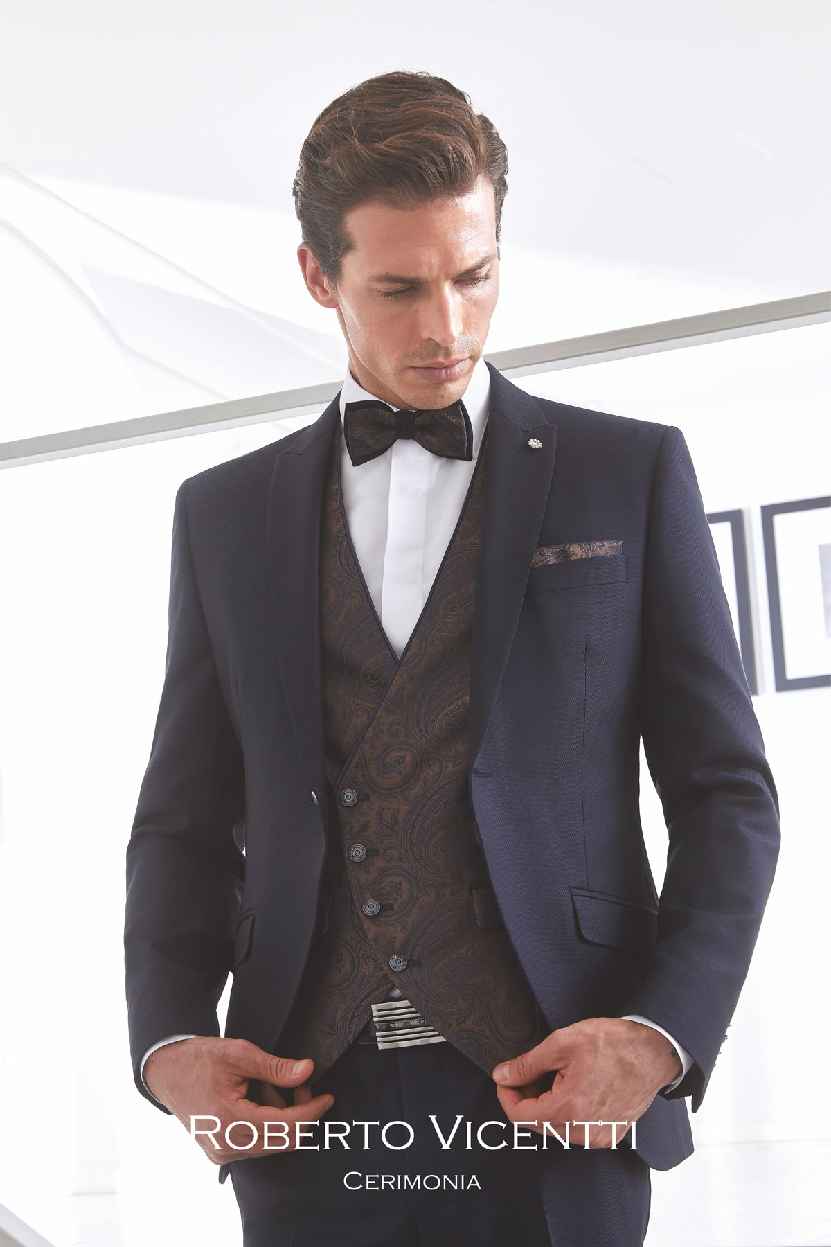  Produto: COR 32, Categoria: Fatos de noivo, Ano: 2020, Marca Roberto Vicentti