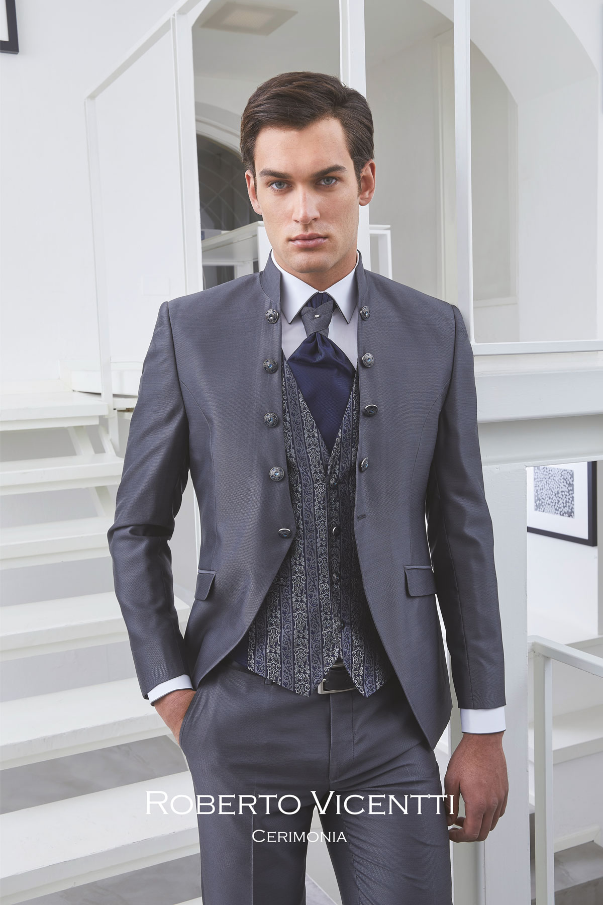  Produto: COR 42, Categoria: Fatos de noivo, Ano: 2020, Marca Roberto Vicentti