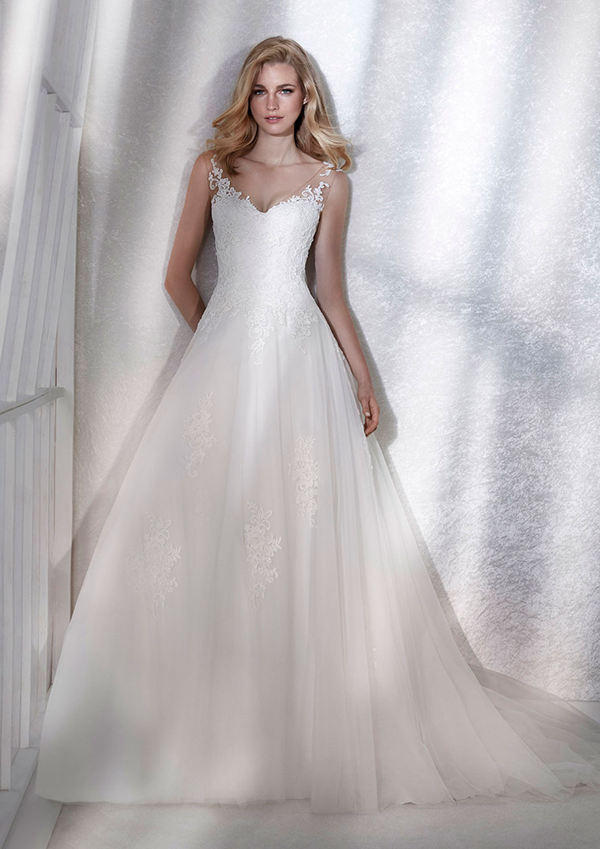  Produto: Femme, Categoria: Vestidos de Noiva, Ano: 2020, Marca White One