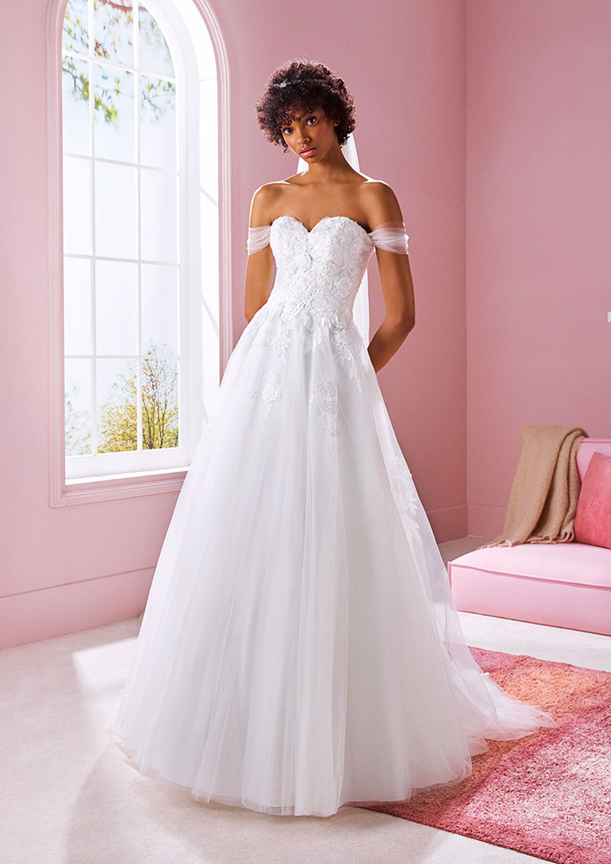  Produto: Lion, Categoria: Vestidos de Noiva, Ano: 2020, Marca White One