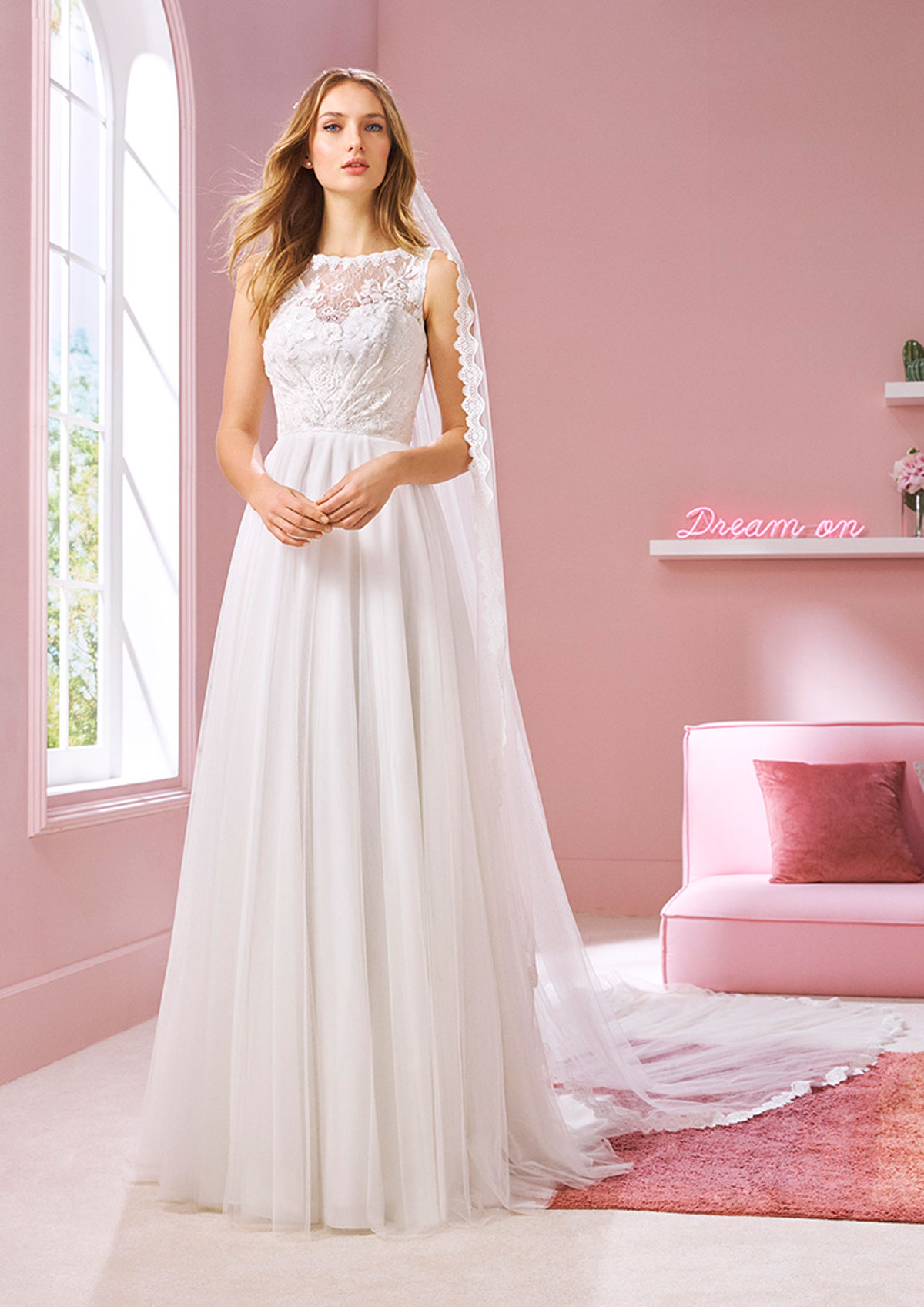  Produto: Liz, Categoria: Vestidos de Noiva, Ano: 2020, Marca White One