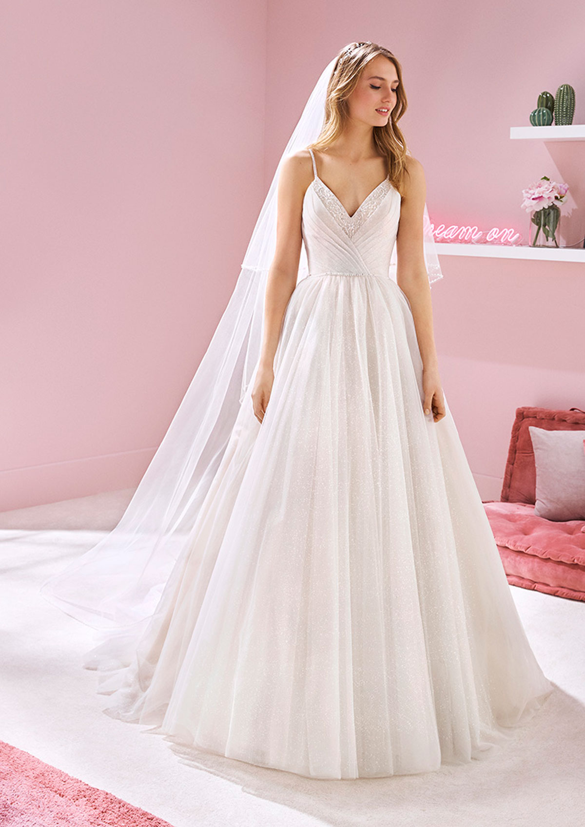  Produto: Nicki, Categoria: Vestidos de Noiva, Ano: 2020, Marca White One