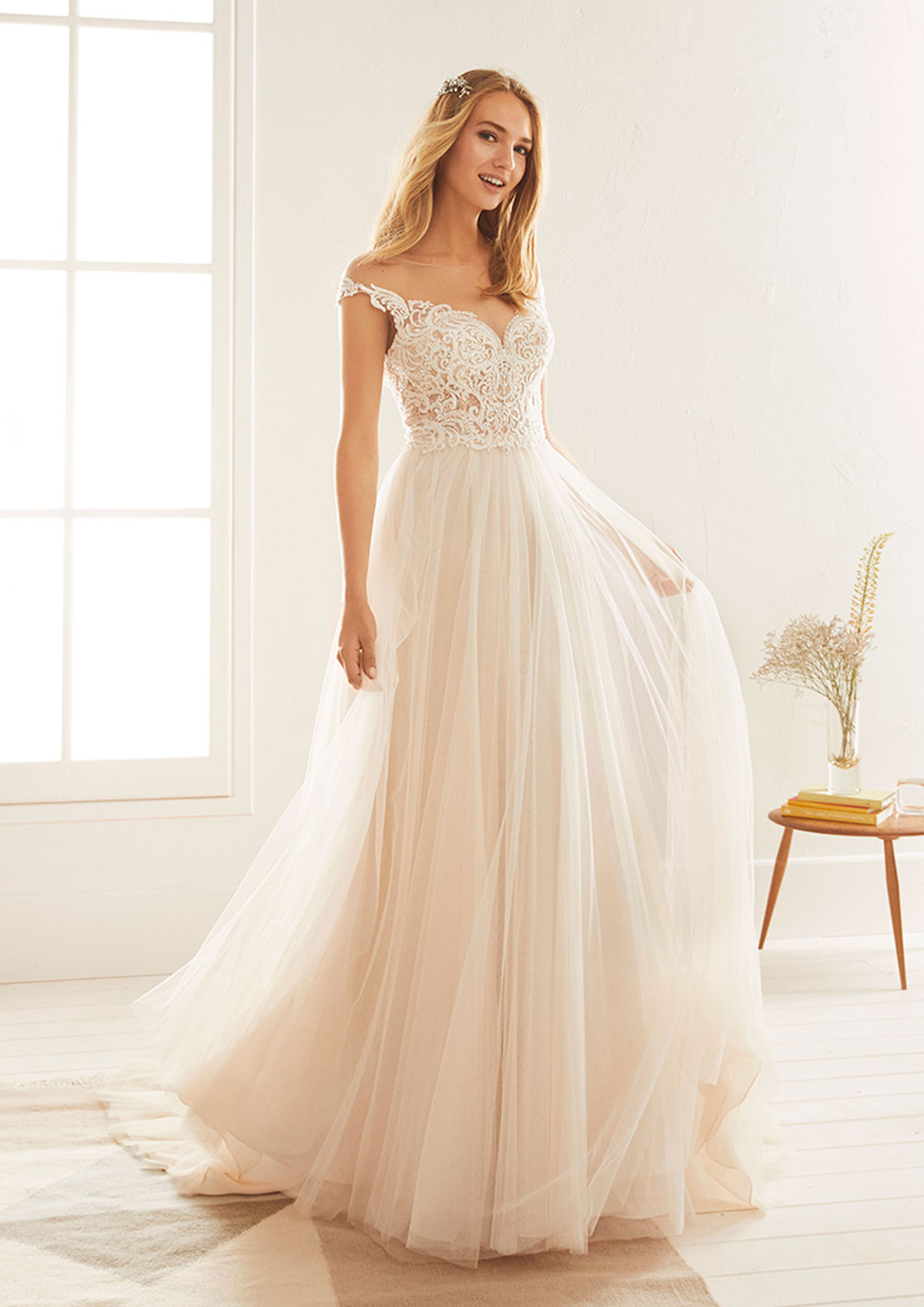  Produto: Olesa, Categoria: Vestidos de Noiva, Ano: 2020, Marca White One