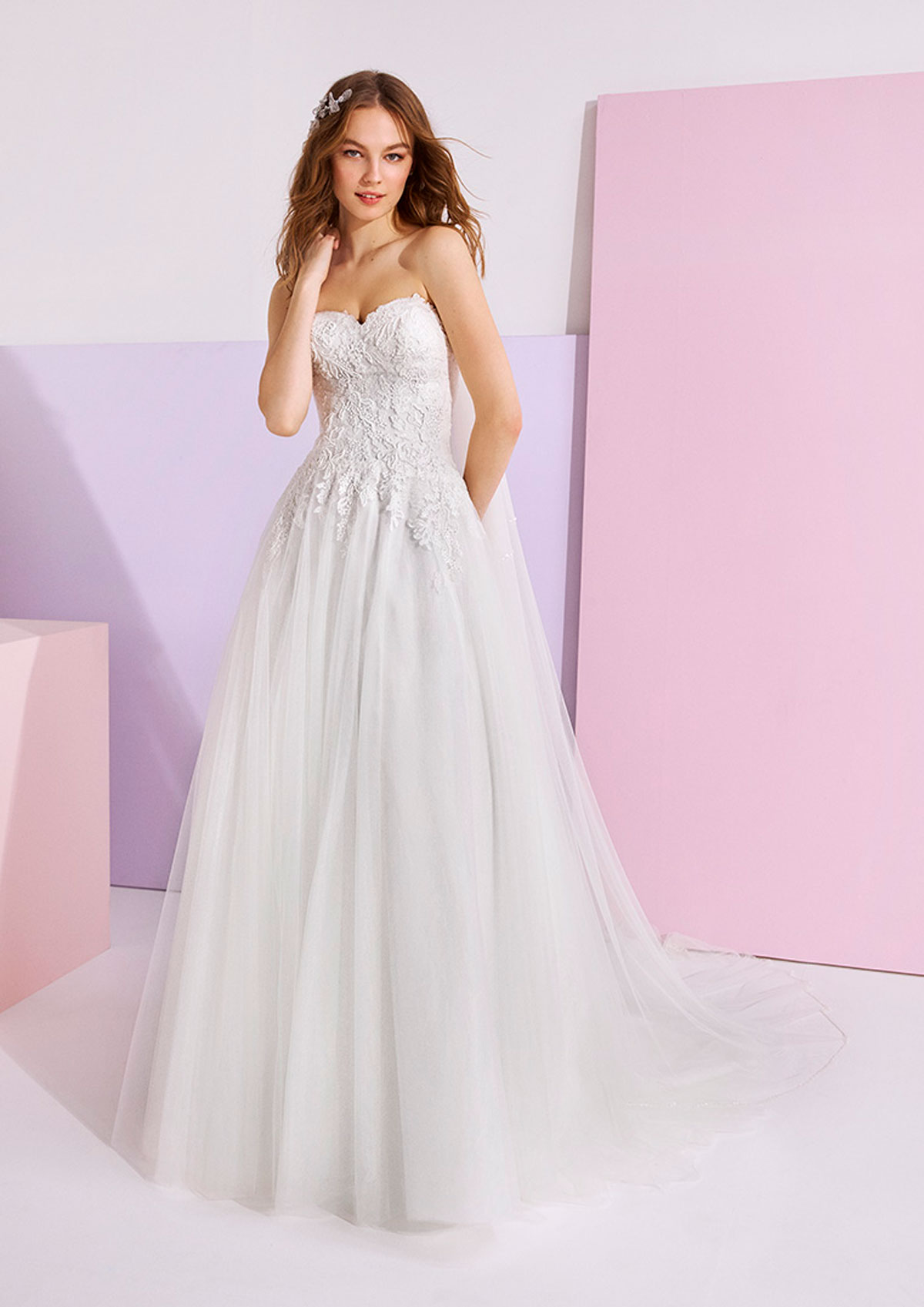  Produto: Shamsia, Categoria: Vestidos de Noiva, Ano: 2020, Marca White One