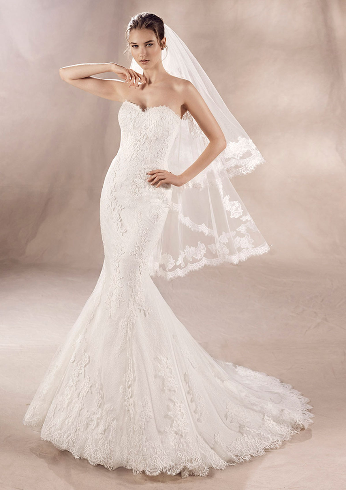  Produto: Yumei, Categoria: Vestidos de Noiva, Ano: 2020, Marca White One