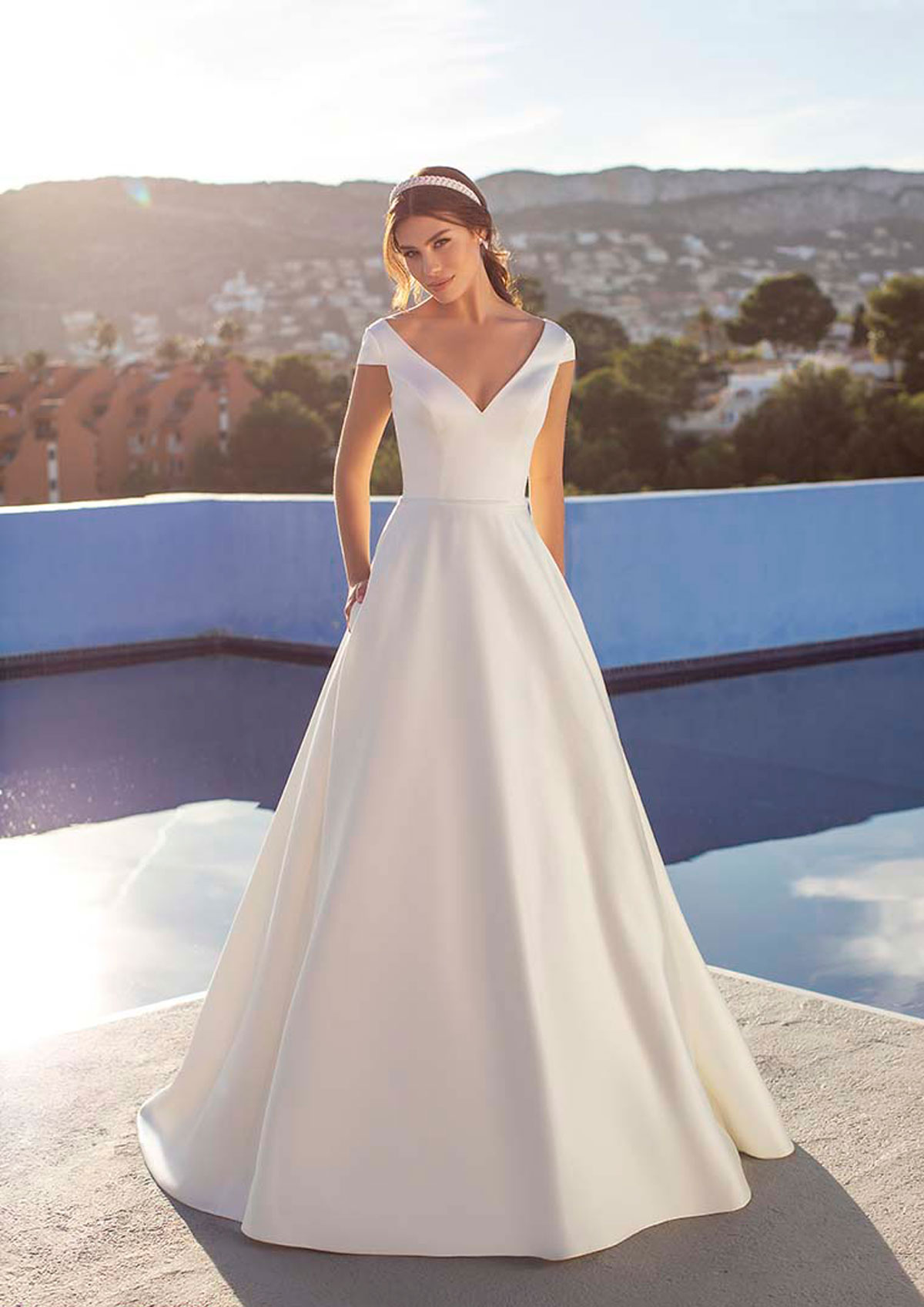  Produto: Flora, Categoria: Vestidos de Noiva, Ano: 2021, Marca White One