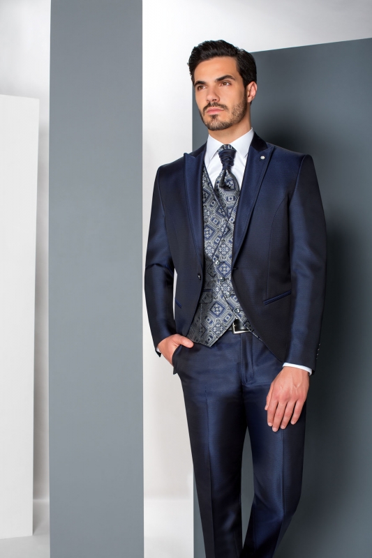  Produto: COR 25 Wedding, Categoria: Fatos de noivo, Ano: 2019, Marca Roberto Vicentti