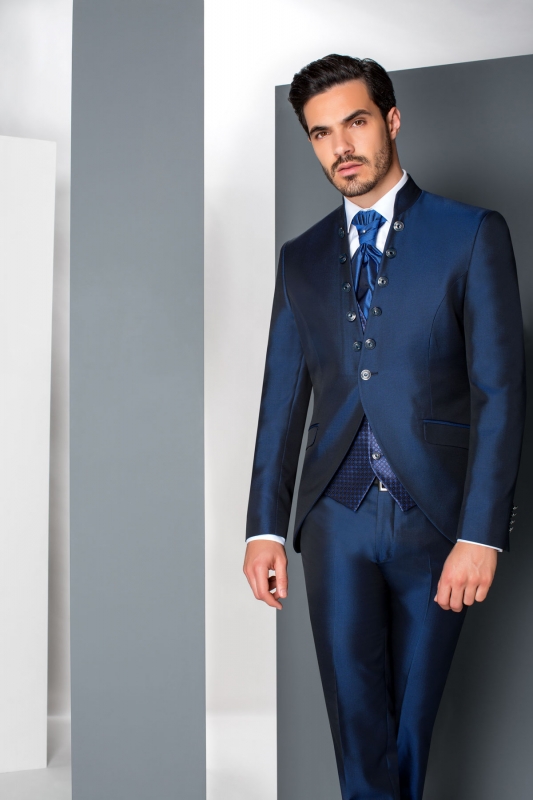  Produto: COR 28 Wedding, Categoria: Fatos de noivo, Ano: 2019, Marca Roberto Vicentti