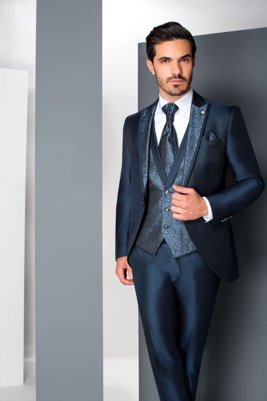  Produto: COR 30 Wedding, Categoria: Fatos de noivo, Ano: 2019, Marca Roberto Vicentti