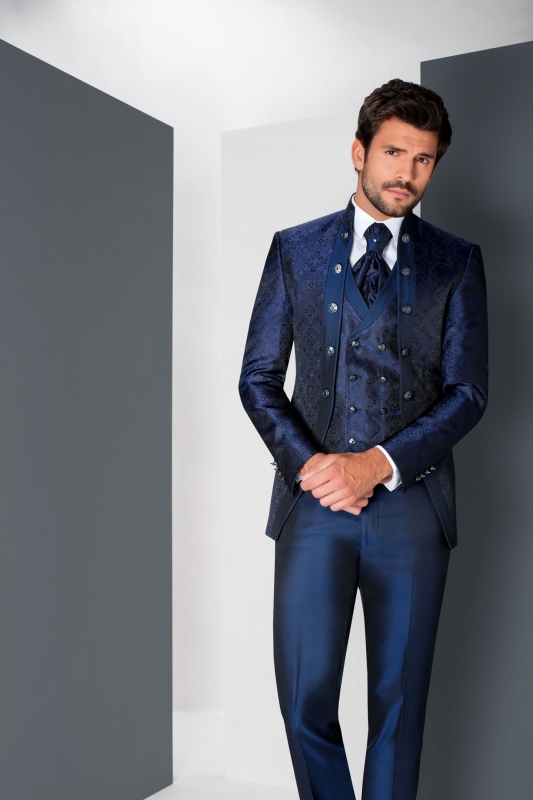  Produto: COR 48 Trend, Categoria: Fatos de noivo, Ano: 2019, Marca Roberto Vicentti