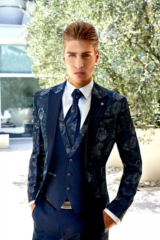  Produto: COR 49 Trend, Categoria: Fatos de noivo, Ano: 2019, Marca Roberto Vicentti