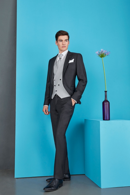  Produto: COR 54 Couture, Categoria: Fatos de noivo, Ano: 2019, Marca Thomas Pina