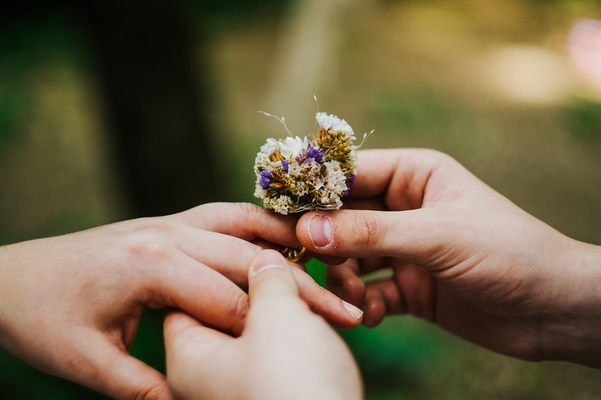 Post do Blog: Anel de Noivado - Imagem de Destaque