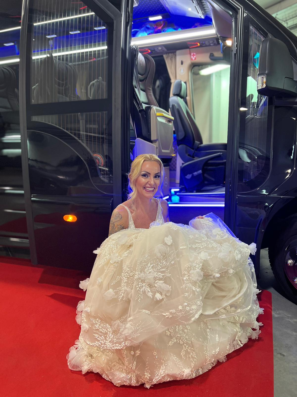 Imagem da loja: Be My Guest with Pleasure 