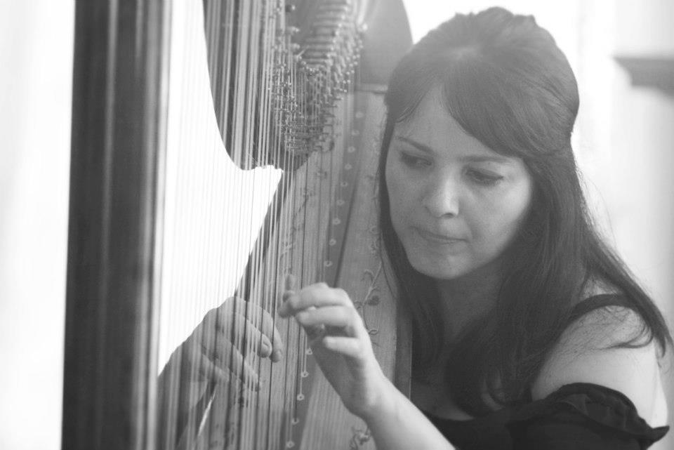 Loja: Emanuela Nicoli Harpista - Logotipo