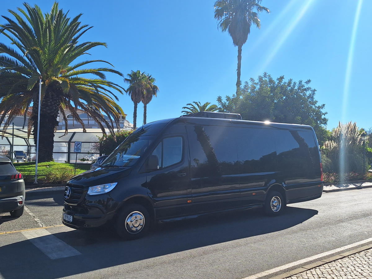 Imagem do casamento de Emily e Henry