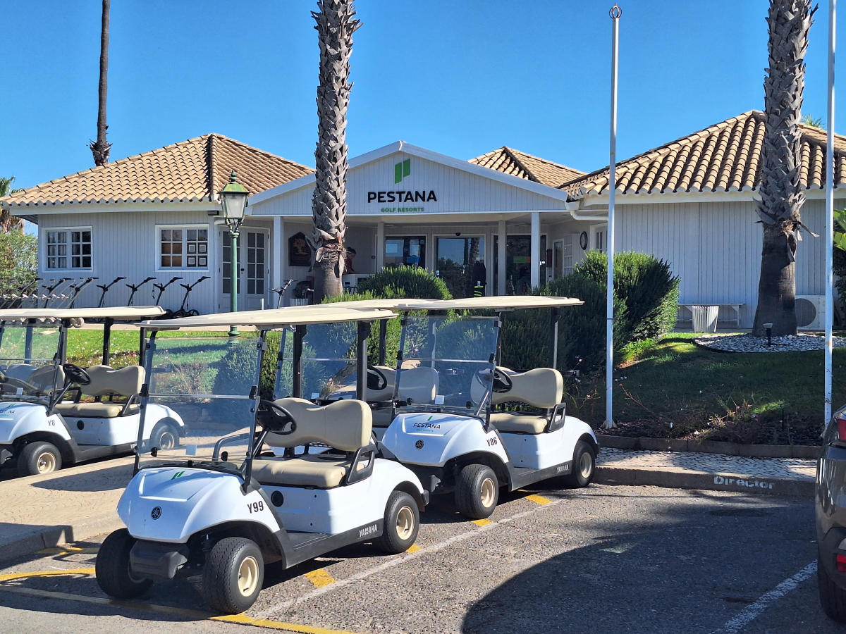 Imagem do casamento de Emily e Henry